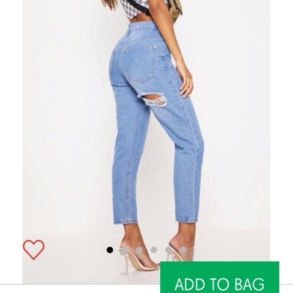 Light washed boyfriend jeans